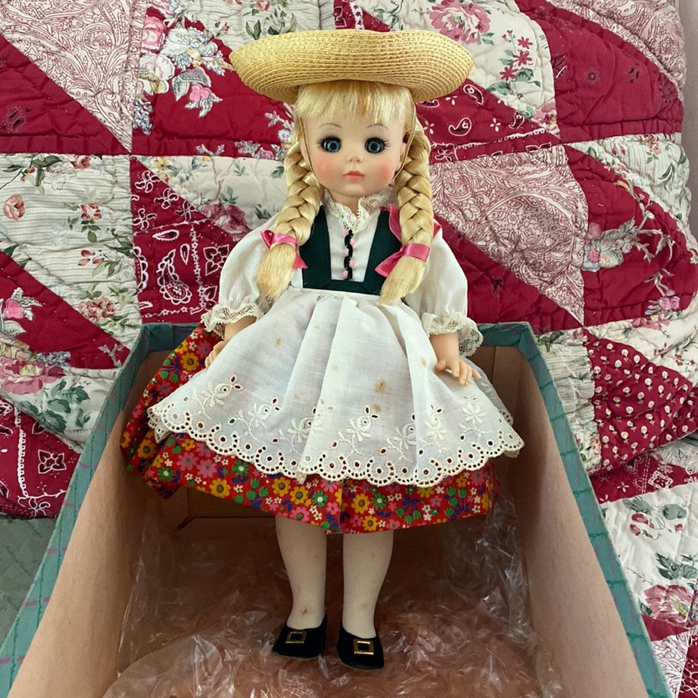 Vintage Madame Alexander Heidi Doll #1480